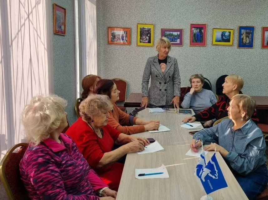 Интеллектуальная игра, посвященная Дню Неизвестного Солдата, прошла в Центре по работе с населением и общественными объединениями МКУ «ГОРОД» на улице Авиастроителей,2а.