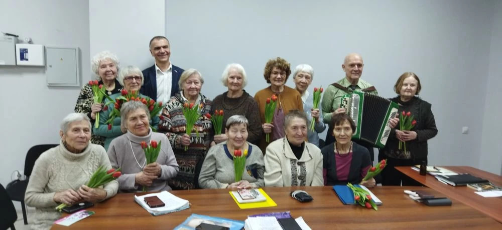 Праздник, посвященный Международному женскому дню, состоялся в Центре по работе с населением и общественными объединениями МКУ «ГОРОД» на бульваре Рябикова, 22А