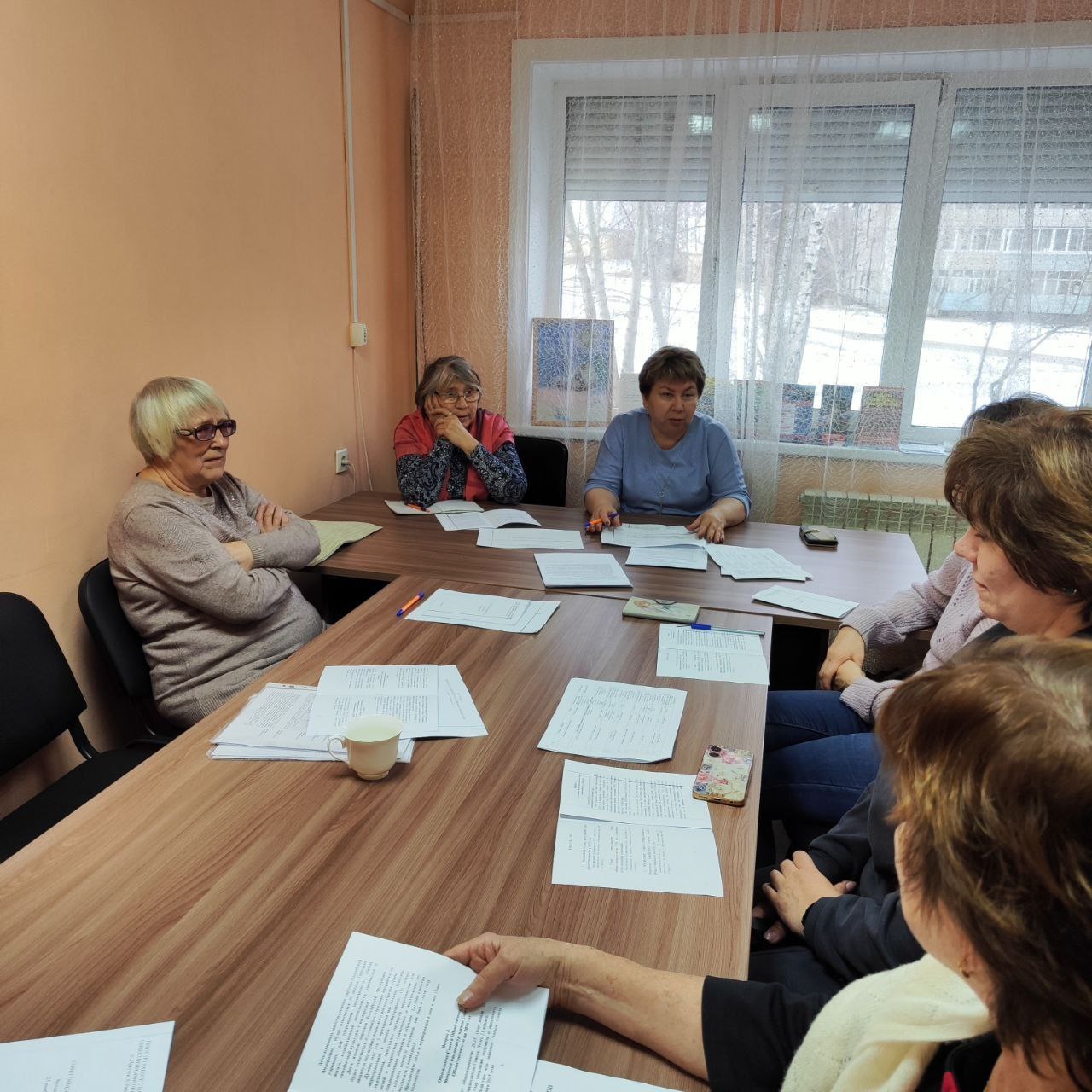  В Центре по работе с населением и общественными объединениями МКУ «ГОРОД» на бульваре Рябикова, 11Б прошло завершающее заседание Совета общественности микрорайона Синюшина гора.