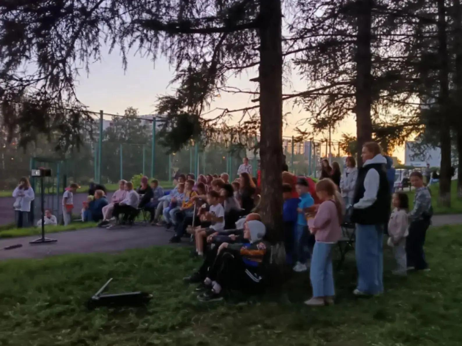  В ТОС «Дом №11-Солнечный» состоялся кинопоказ под открытым небом