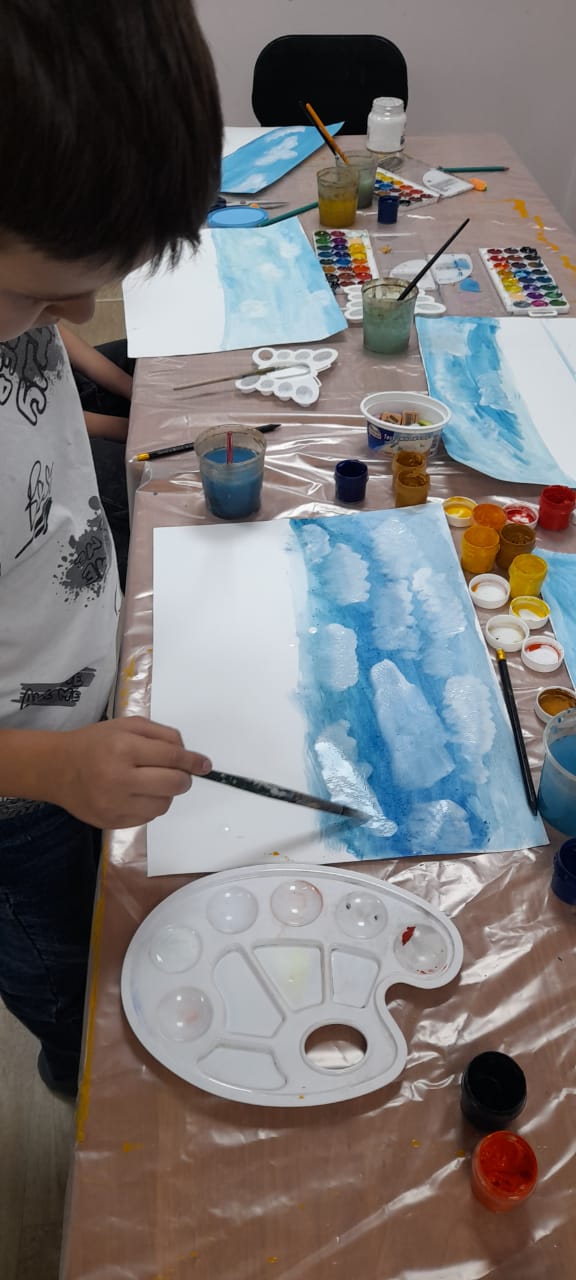 Творческие занятия для детей прошли в Центре по работе с населением на улице Баумана, 232