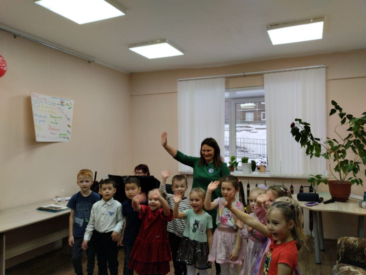 ТОС «Светлый» организовал праздник ко Дню матери