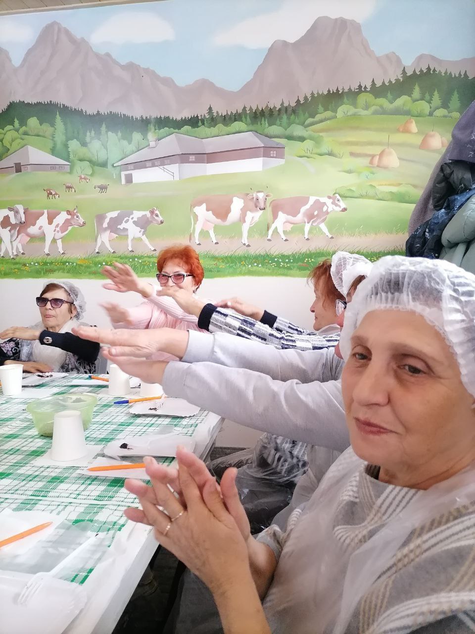 Члены ТОС «Спутник» стали участниками экскурсии на сыроварне