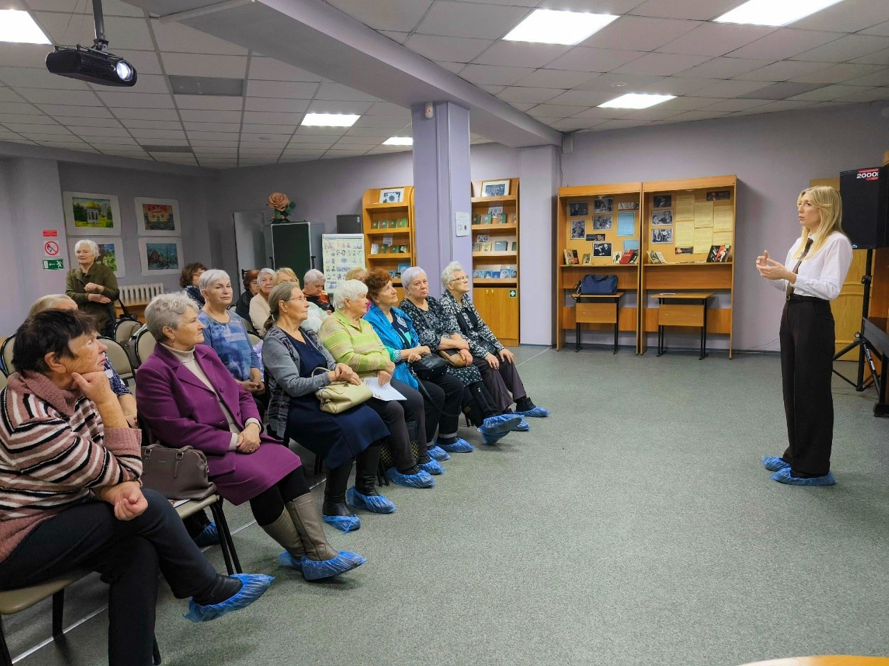  Для иркутян старшего возраста провели урок по финансовой грамотности