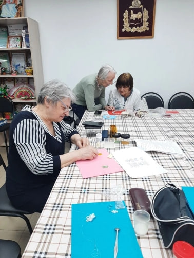 Опытный мастер приглашает иркутян на творческие занятия в клуб декоративно-прикладного искусства «Бисерная фея»
