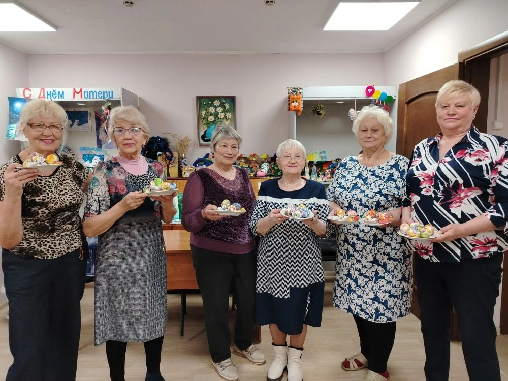 ТОС «Баумана» провел мастер-класс по декупажу пасхальных яиц