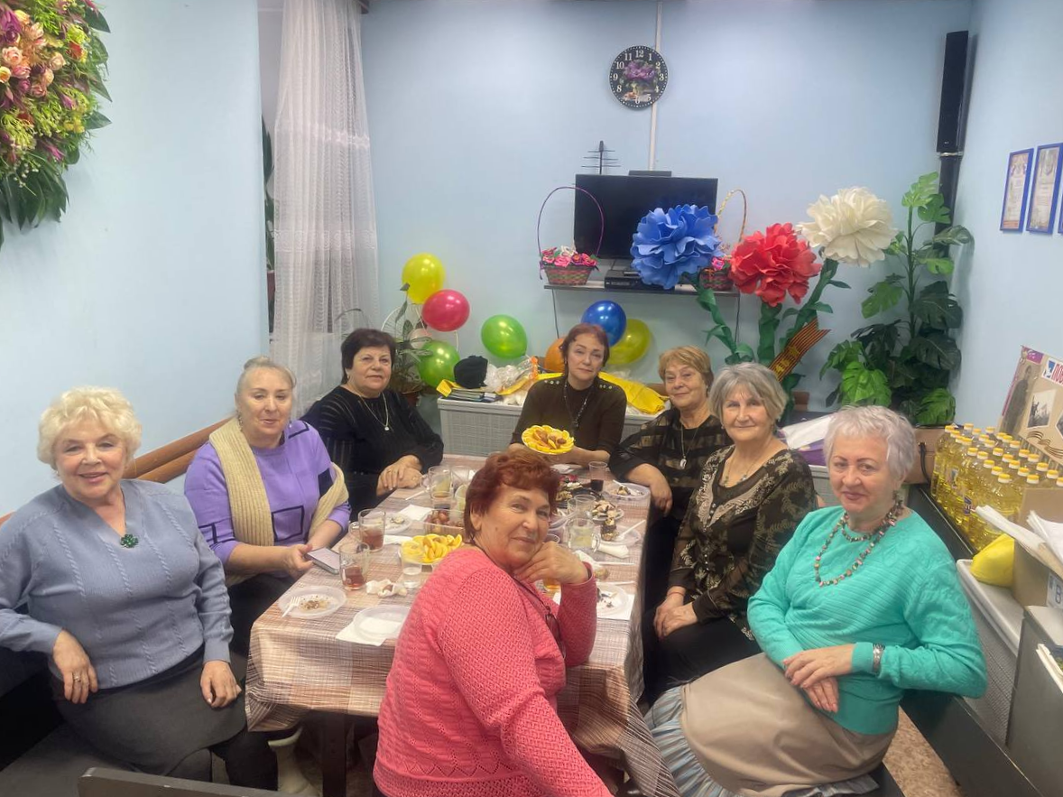 В Кировской районной организации ВОИ прошел День матери