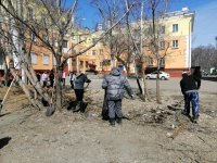 Жители Глазкова провели субботник